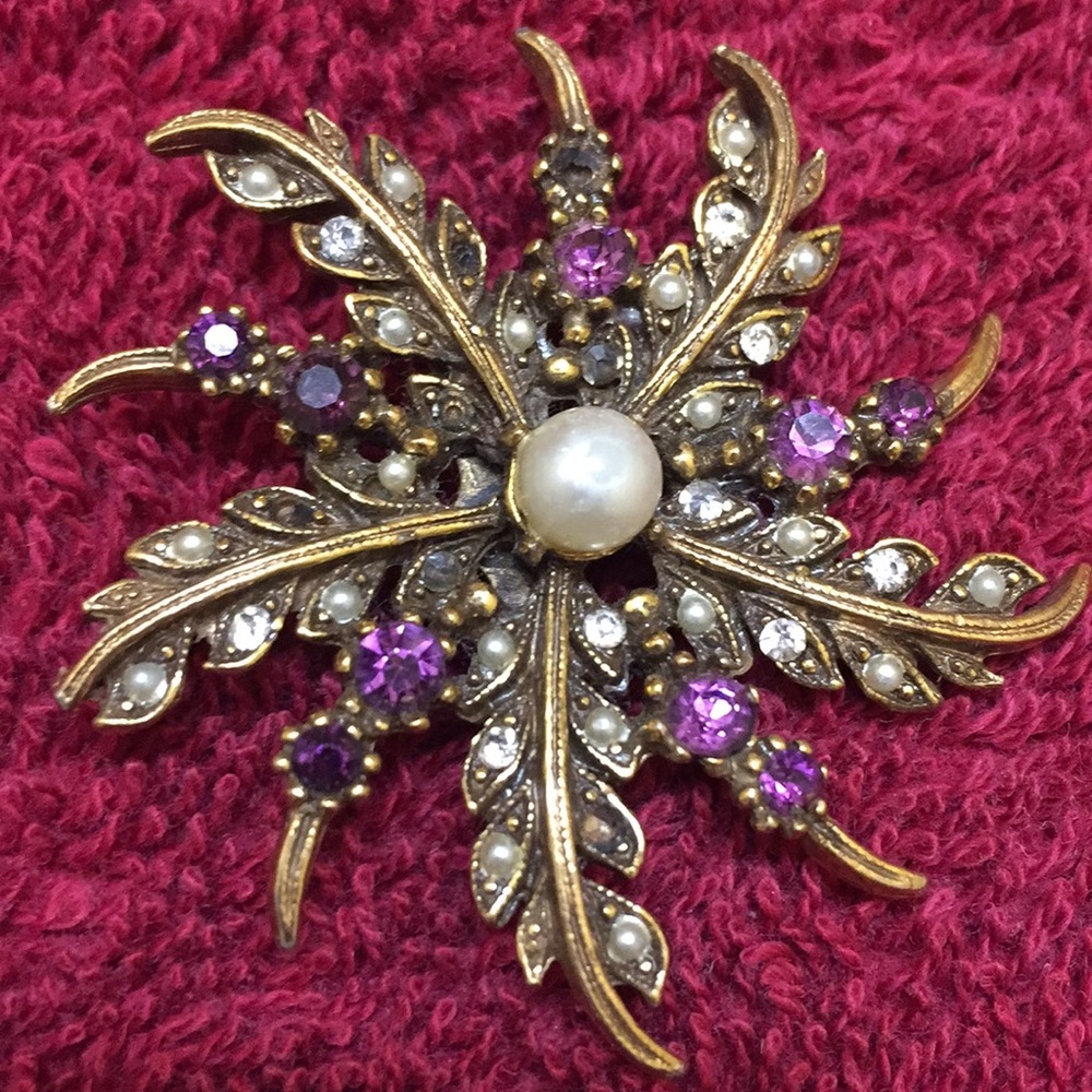 Vintage amethyst and pearl brooch